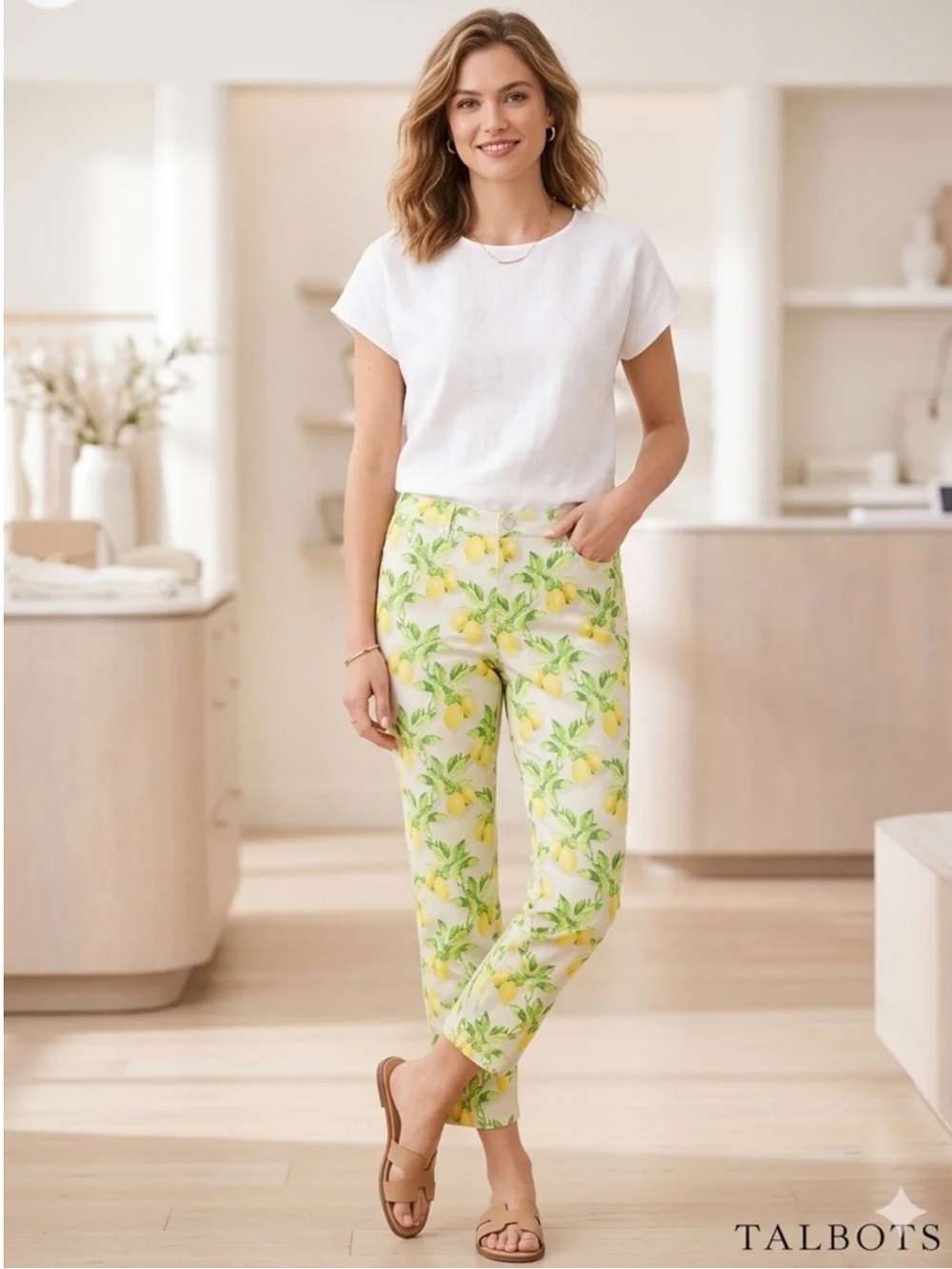 ❤️❤️Talbots White Pants with Yellow Lemon & Green Leaf Print